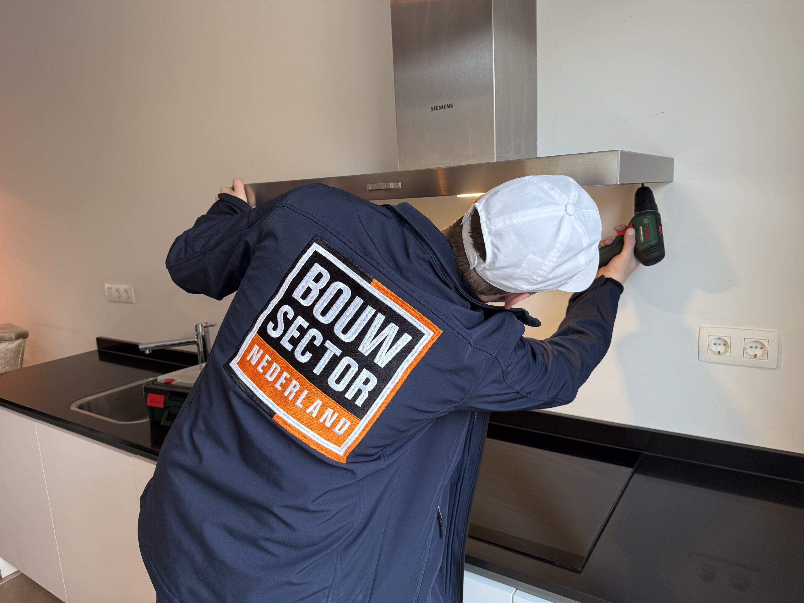 Deze keuken is gekocht en geplaatst door Bouwsector Nederland.